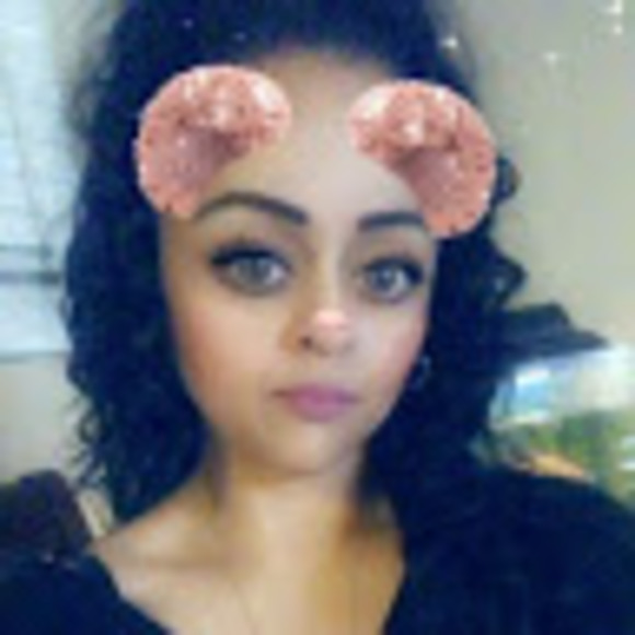 Meet your Posher, Erica - Picture 1 of 1